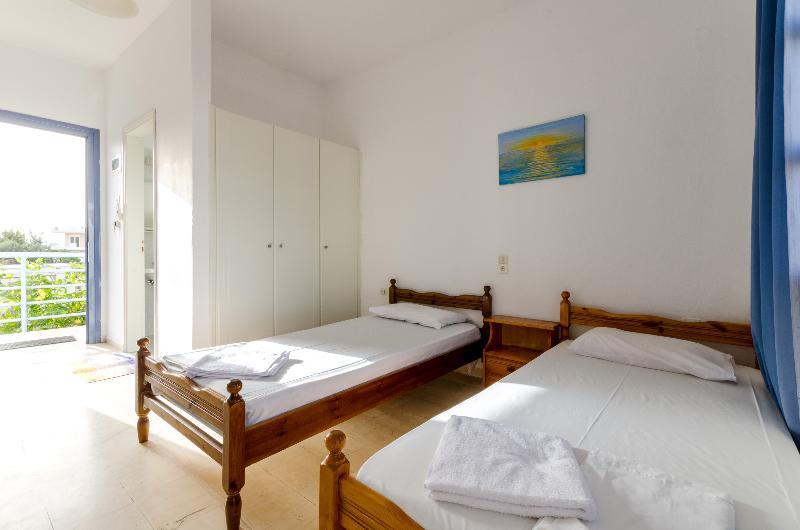 Aris Apartments Malia  Ngoại thất bức ảnh